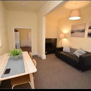 Beautiful 4 Bedroom Victorian Sleeps 7 Stockport , Manchester United Kingdom